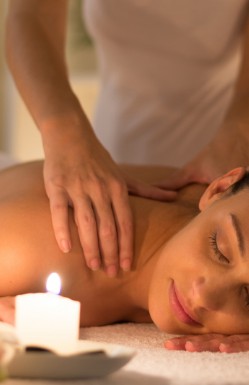 Fuß- und Rückenmassage